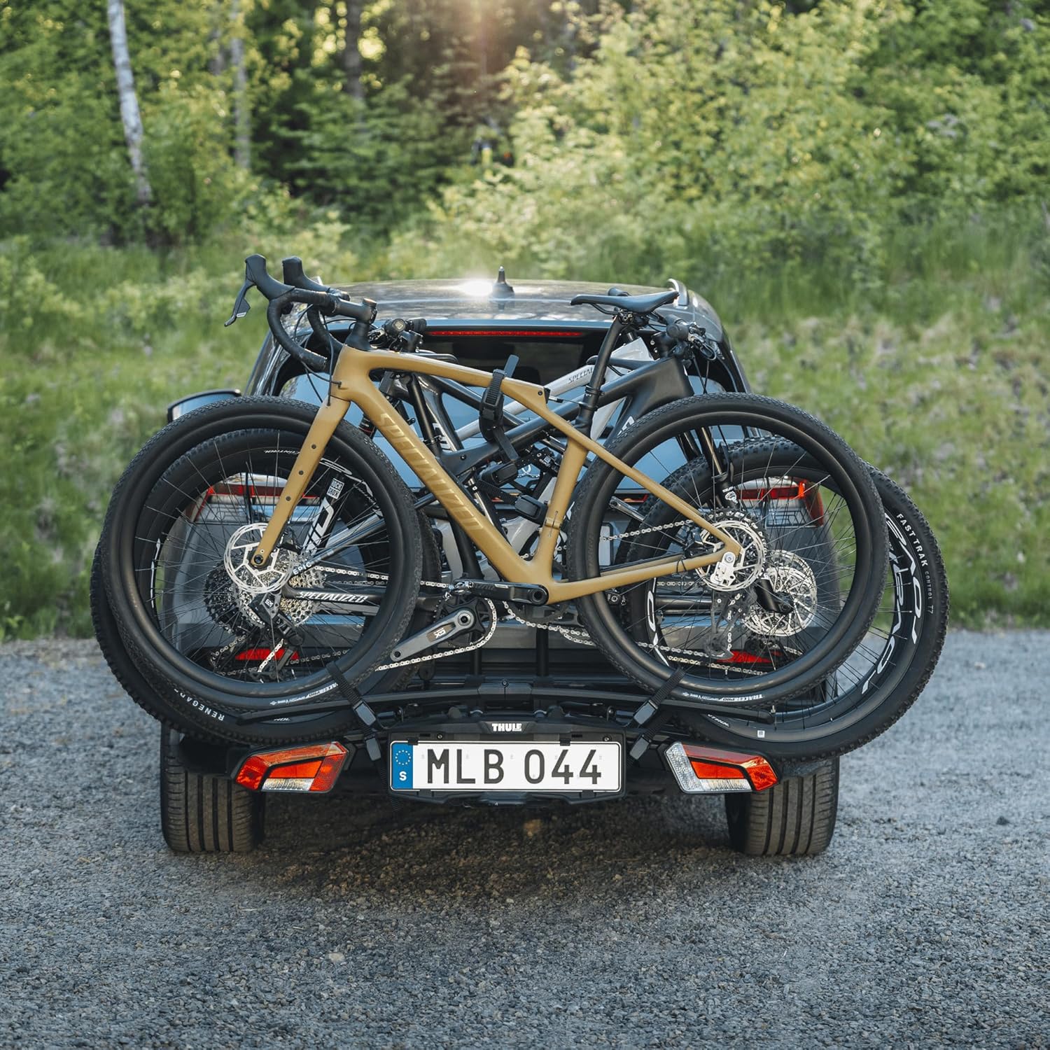Thule Easyfold 3 Platform Bicycle Carrier for Towing Hitch Black 2 (3) Bikes